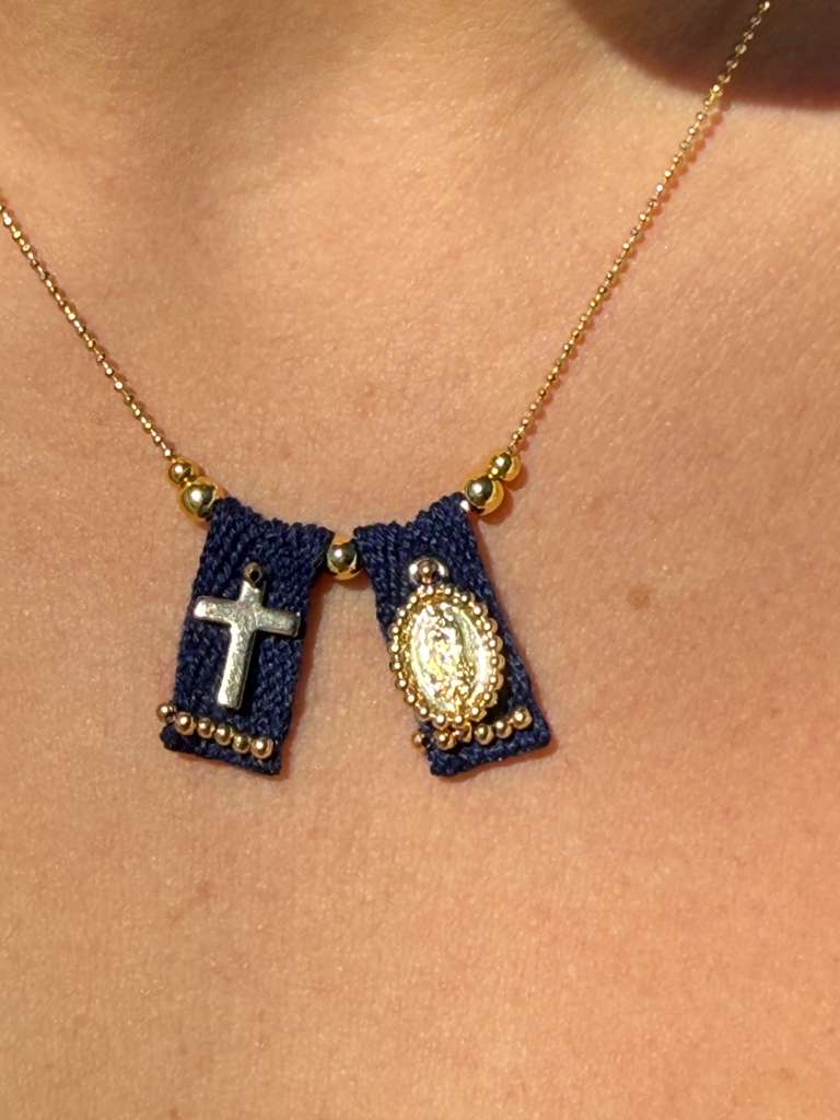 Religious scapular with Brooch